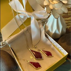 KENDRA SCOTT NECKLACE WITH MATCHING EARRINGS